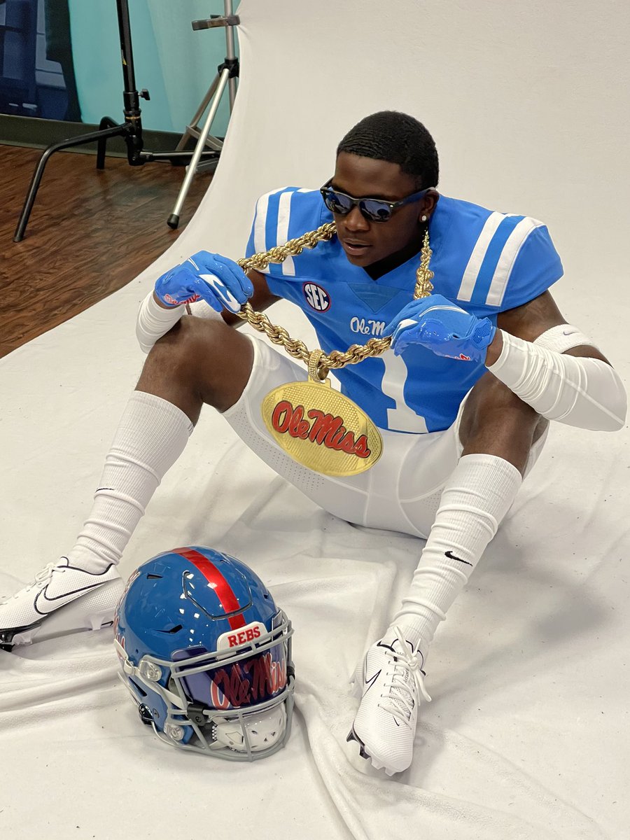 ChosenOneCull's tweet image. Enjoying my time at Ole Miss right now! #HottyToddy🔵🔴