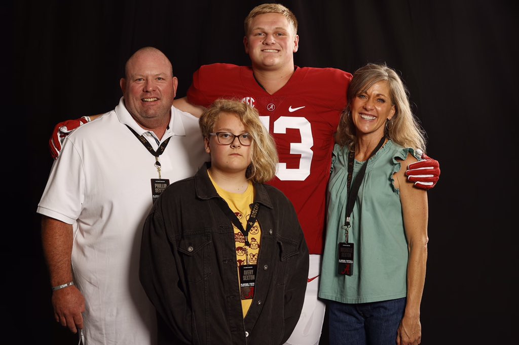 Jacob_Sexton_'s tweet photo. Had a great Official Visit to The University Of Alabama!!
Huge thank you to @JayValai @AmourManrey75 Coach Marrone and Coach Saban! https://t.co/Xxdq1UKRLe