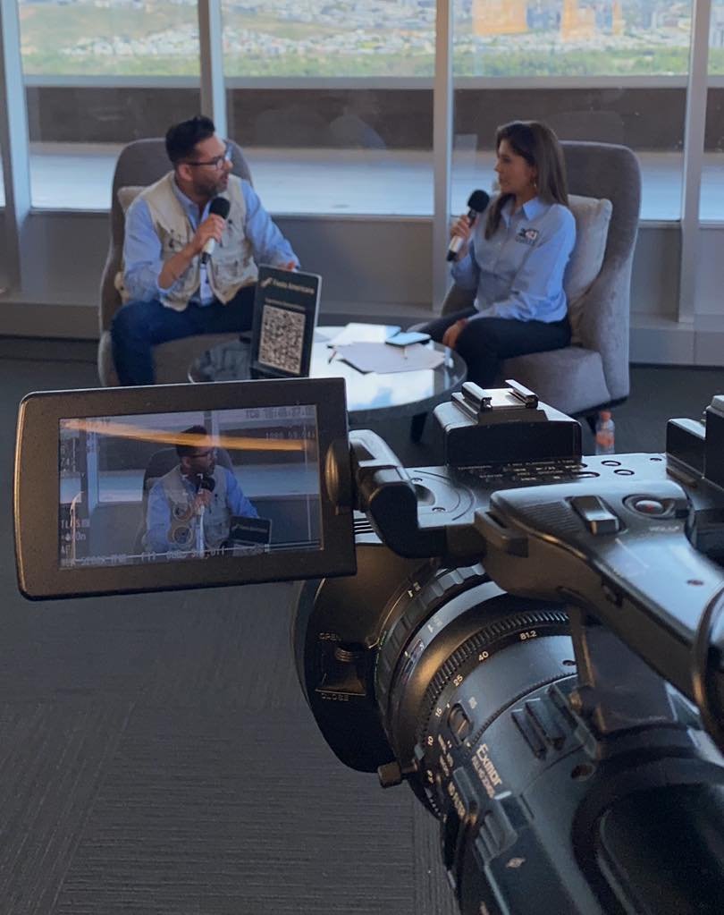 Carla Hernández y Raúl Espinoza ya se encuentran en la transmisión continua de #decisión2021alianzainformativa
