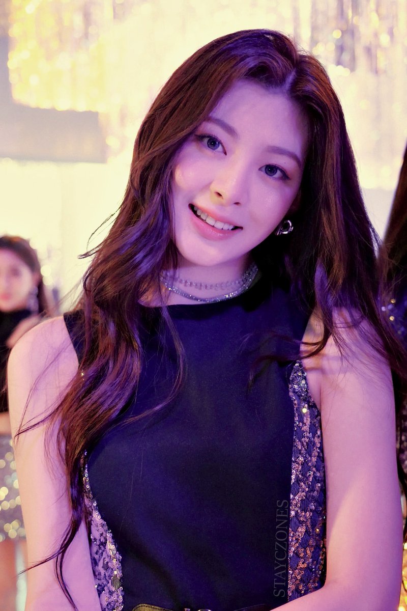 #STAYC #스테이씨 <a href="/STAYC_official/">STAYC(스테이씨)</a>'