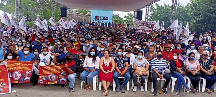 PartidoPuebloEc's tweet photo. NACE EL PARTIDO DEL PUEBLO EN ECUADOR PARA TRANSFORMAR EL PAÍS DESDE LA ORGANIZACIÓN SOCIAL 🇪🇨

El día de ayer con la presencia de más de 1500 dirigentes de diversas organizaciones sociales, se realizó la ASAMBLEA FUNDACIONAL DEL PARTIDO DEL PUEBLO

#PartidoDelPueblo https://t.co/UGfKwgCQOm