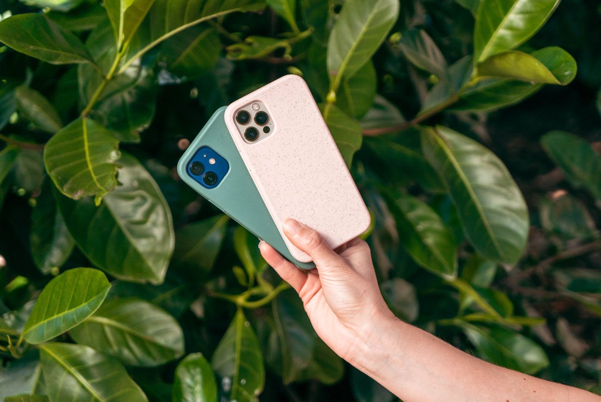vitagroup's tweet photo. To mark World Environment Day, Sprout has given a sneak peak of their new Bio Cases! Made from 100% bioplastics and 100% compostable, these beauties will be available from late July. Register at https://t.co/VfLALVV68N to be the first to know when these cases launch. https://t.co/mjzUKXMfkC