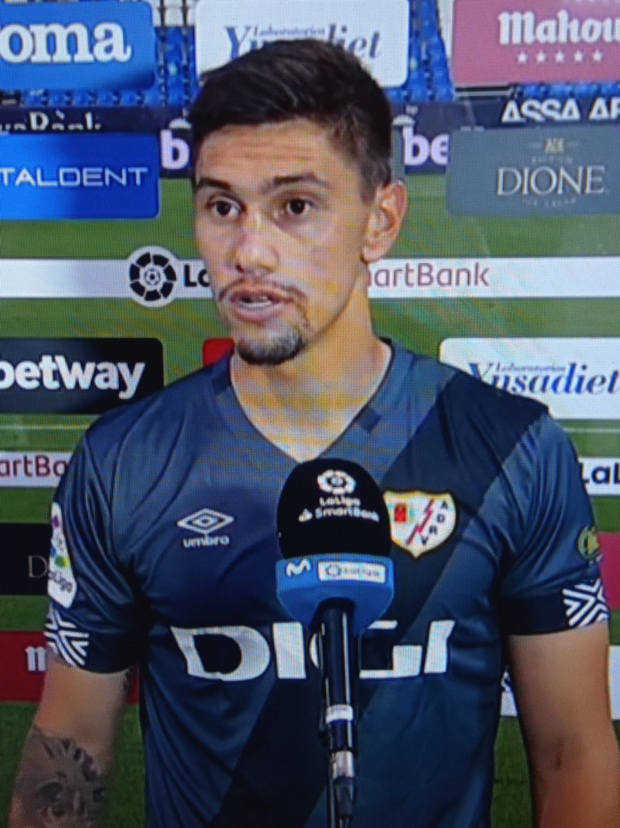 A <a href="/velazquezemi/">Emi Velázquez</a> le preguntan por la lesión de Saveljich y su respuesta es de crack y de compañero top: "ojalá no sea nada porque tiene que jugar el domingo".
A tus pies, EMI 🙌🙌