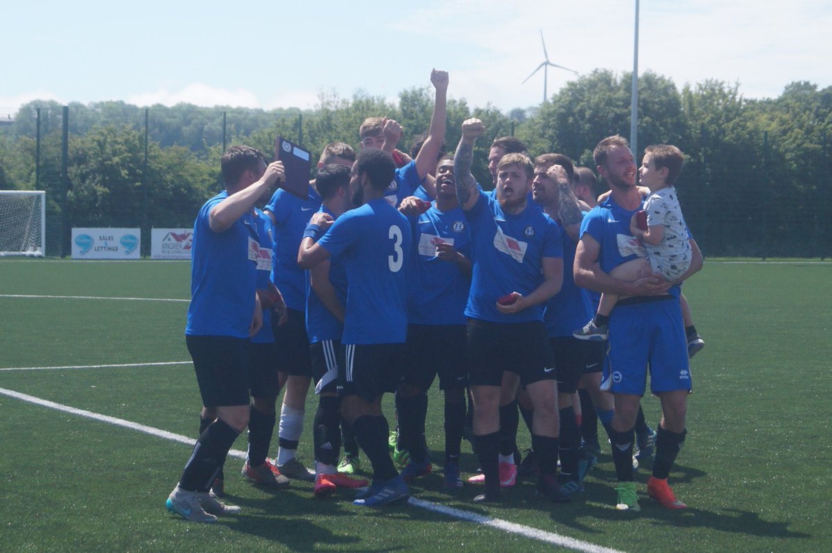 HangletonFc's tweet image. CUP WINNERS!🏆💙

Full Time :
Hangleton 1-0 @LewesLokomotiv 

Unreal performance all round the pitch, lovely way to end the season🙌

@AndrewHazelden1 great photos as always 📸