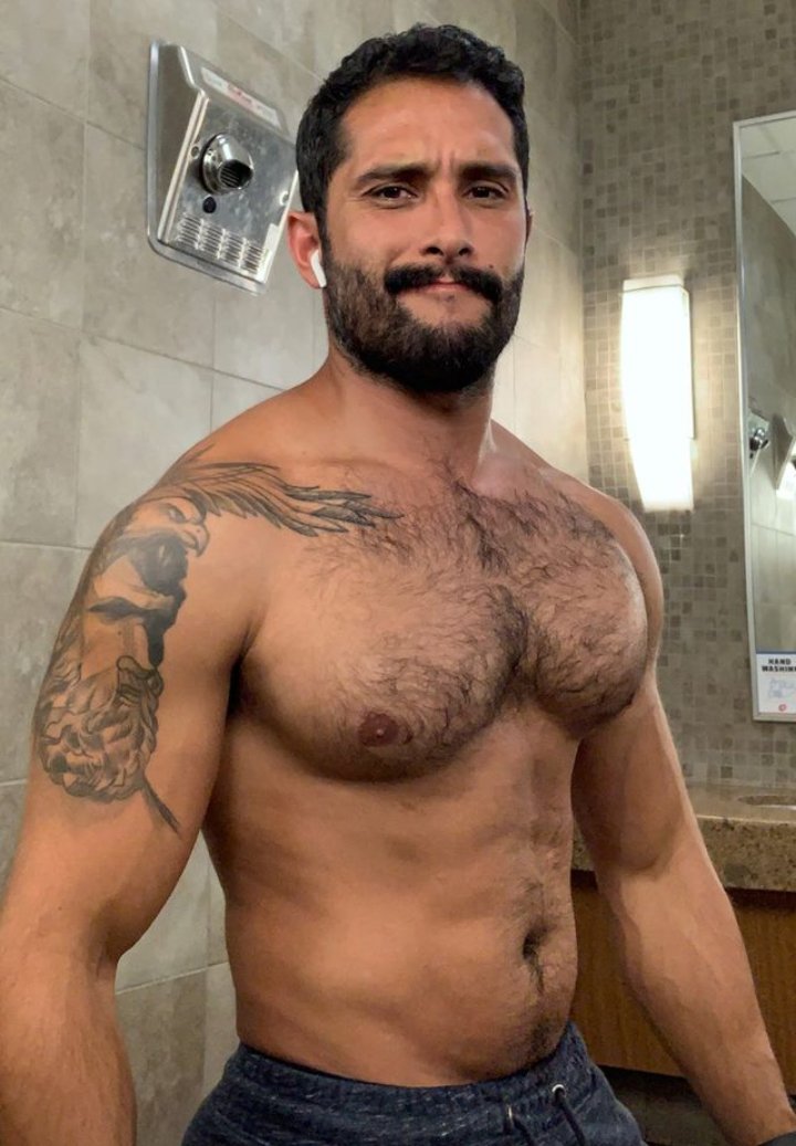 1Angardi's tweet photo. Sonrie...πͺπ»π₯πͺπ» @hairyfan #hairyfan @OsosMusculososM #OMM #hairybody #tattoomuscle #BarbudoYPeludo #GuaposDeGym #LoBuenoDelCalor #tatuajes #hot #InkedSunday #inkandfitness #DomingoDeFlojera https://t.co/1H0EbngQgm