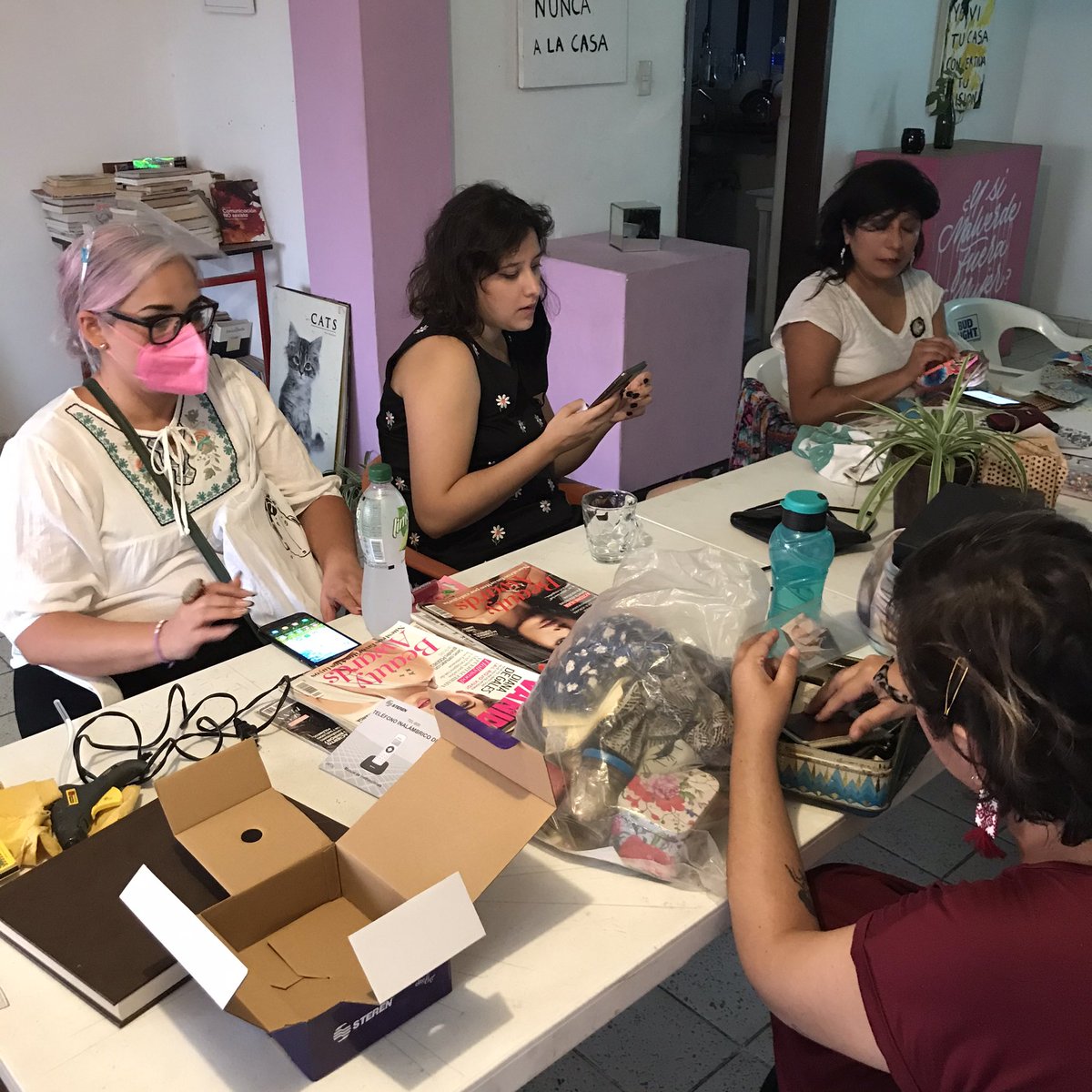 lugardelugarde's tweet photo. 5/06/21 Taller de Diorama y Memoria por Cannon Bernaldez #LugarDe https://t.co/avyYusuEjT