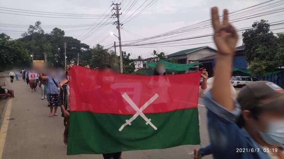 Kyaw Aung Paing (@klatpri) on Twitter photo People in Mogaung , Kachin State, marched in protest to overthrow the military regime amid patrol by the SAC terrorist forces this morning. #WhatsHappeningInMyanmar #June7Coup #MilkTeaAlliance People in Mogaung , Kachin State, marched in protest to overthrow the military regime amid patrol by the SAC terrorist forces this morning. #WhatsHappeningInMyanmar #June7Coup #MilkTeaAlliance