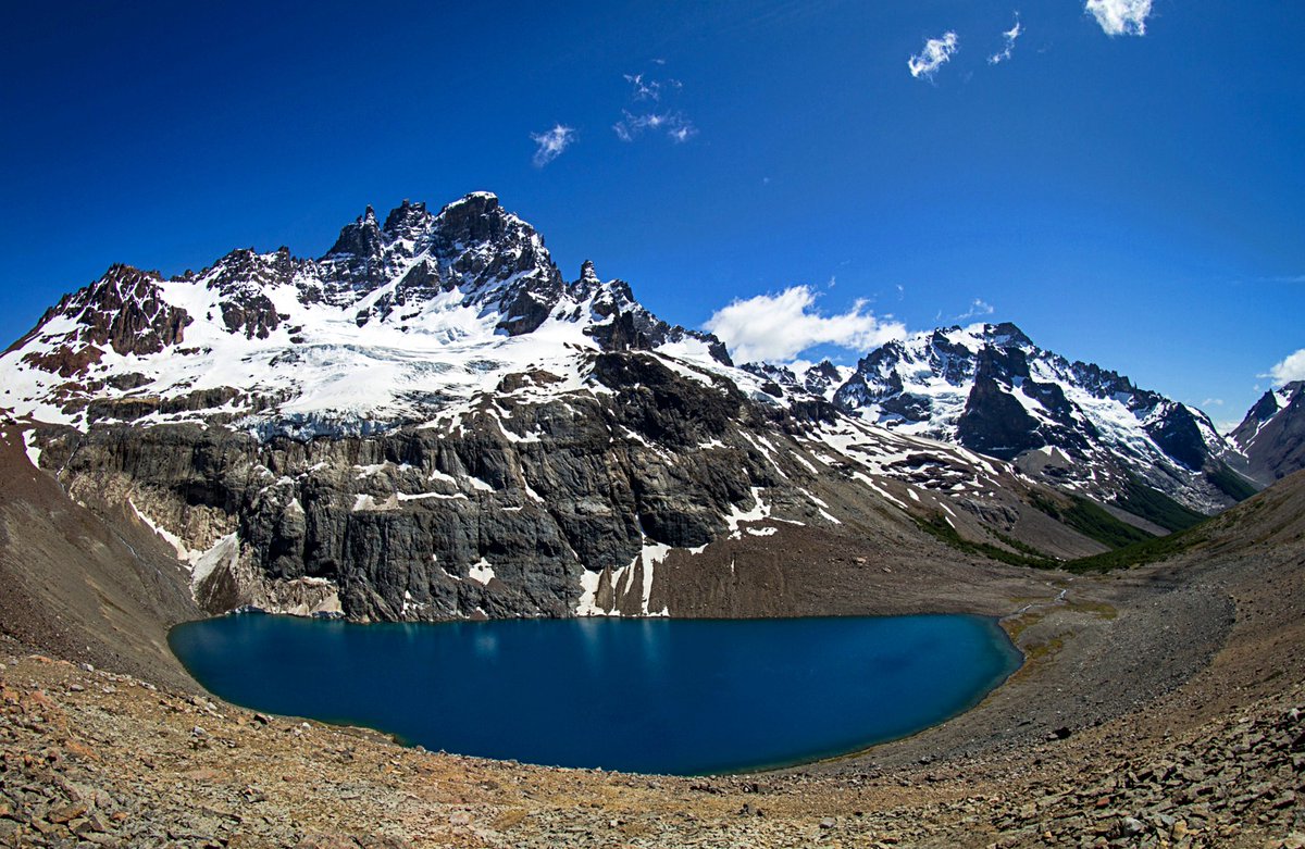 AysenPatagonia_'s tweet photo. En #AysenPatagonia encontramos bosques nativos, glaciares, ríos y lagos, pampa patagónica, fiordos y canales, etc🌳🌊

El 51% del territorio corresponde a Parques y Reservas, es importante cuidar la naturaleza para preservar el medio ambiente🏞️😊

Visita 👉https://t.co/7Sh5bWm8v3 https://t.co/P0kYQMlB1c