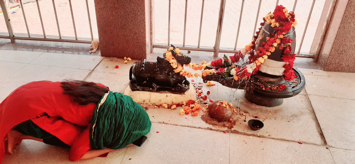 RiyaMat00768632's tweet photo. प्रेम वही जो सती को शिव से मिला दे। 
#महादेव https://t.co/x2AyX1LNIE