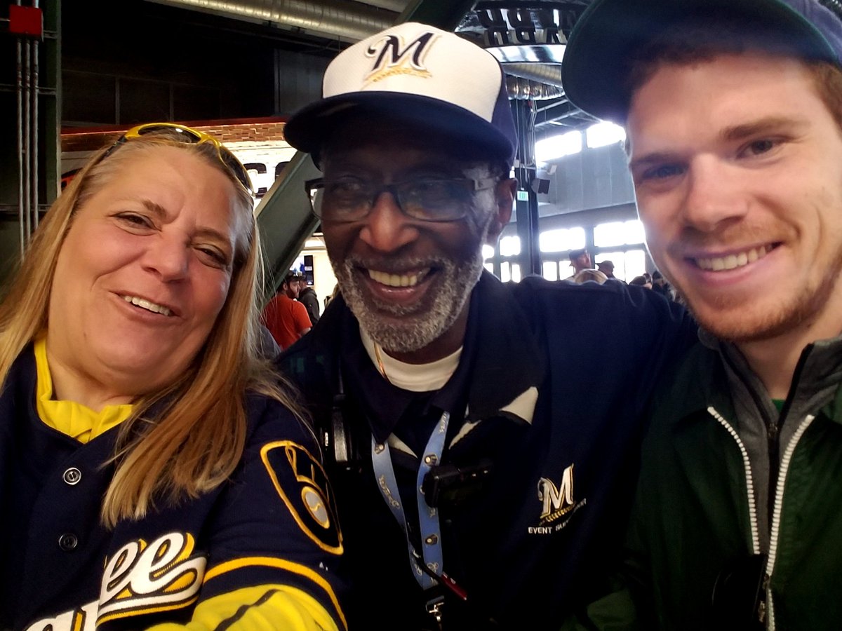 TMHansen0528's tweet photo. @Brewers 
Spent this Sunday in my House of Worship with my loves. The roof was opened up to the Heavens.  It was a wonderful day of baseball but sadly we learned that our favorite Usher had passed away last week.  Joseph was part of every visit we made to Miller Park. https://t.co/JfCtjX4c0E
