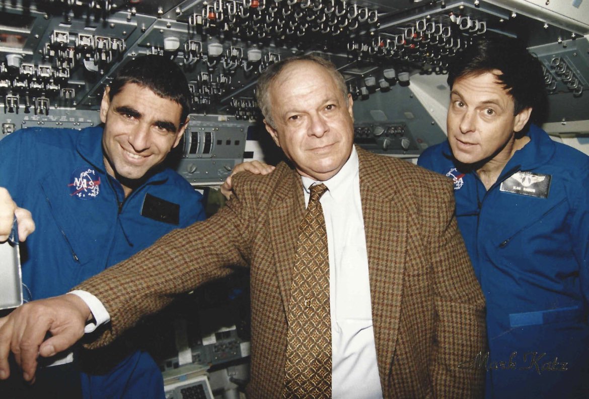 giladerdan1's tweet photo. Sending condolences to the family of Avi Har Even, Israel Prize recipient &amp; former Director of the Israeli Space Agency. He was ultimately killed by rioters who attacked Jews during a wave of violence last month as Israel fought Hamas in Gaza.

May his memory be a blessing. https://t.co/Ku267ZZ97A