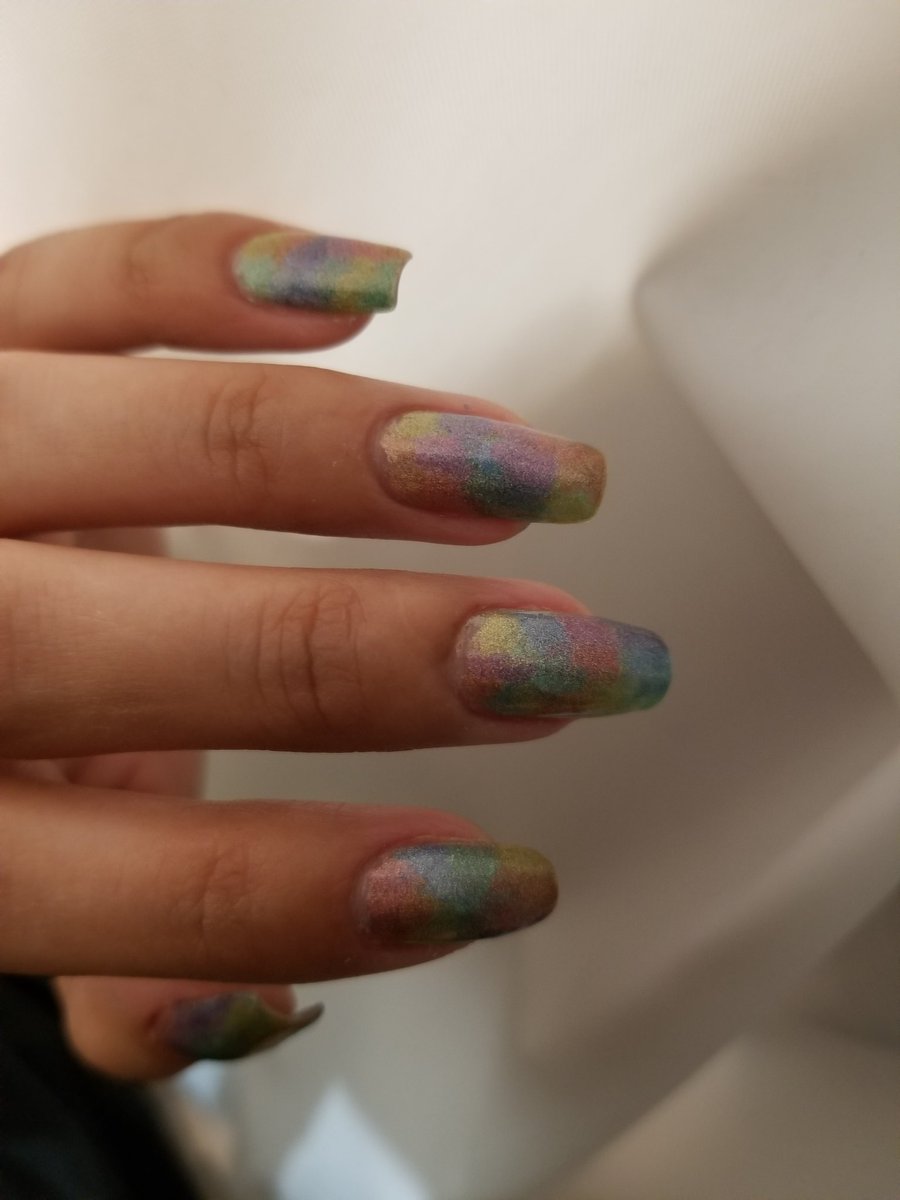aylenn_fuentess's tweet photo. My #paintwithsimply manicure ๐
It's a rainbow no matter the lighting ๐
@nailogical @holotaco #holotaco #pastelrainbowcollection https://t.co/H92CuwzK7s