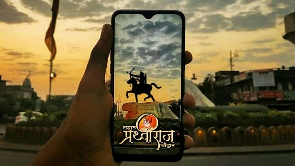 MandloiRamu's tweet photo. सोमेश्वर का सूत लाडला
कुल की कीरत काण था वो
प्रलय की परिभाषा लिख दे
शब्द भेद का बाण था वो....

क्षत्रिय सम्राट पृथ्वीराज चौहान
#RajputSamratPrithvirajChauhan https://t.co/R6PQq4mQTy