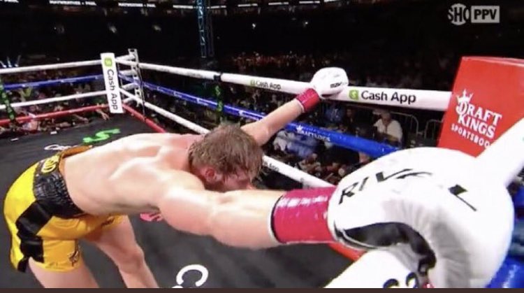 angeicy's tweet photo. Me having period cramps #MayweatherPaul https://t.co/r7HhWf4Vbn