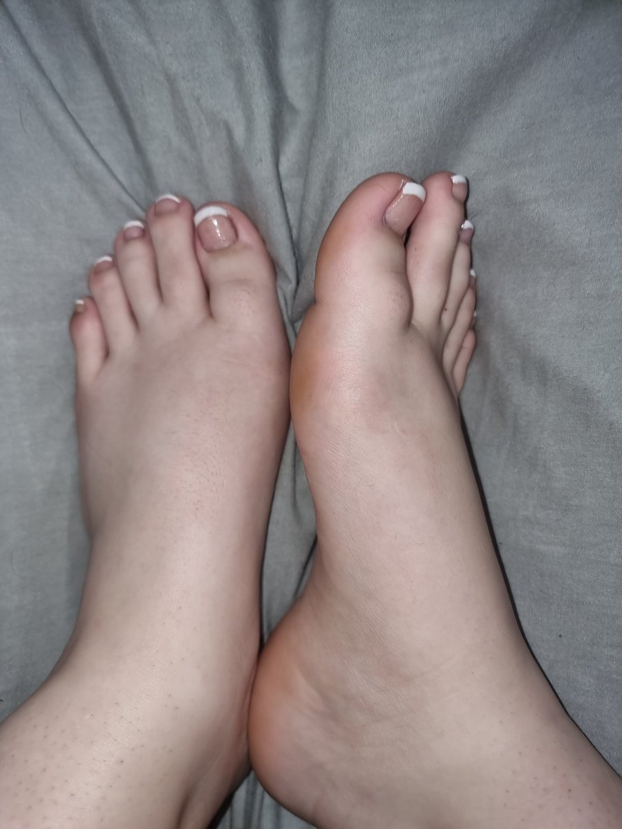 madamlexyfemdom's tweet photo. I love my French pedicure

#findom #femdom https://t.co/KoQpptVqix