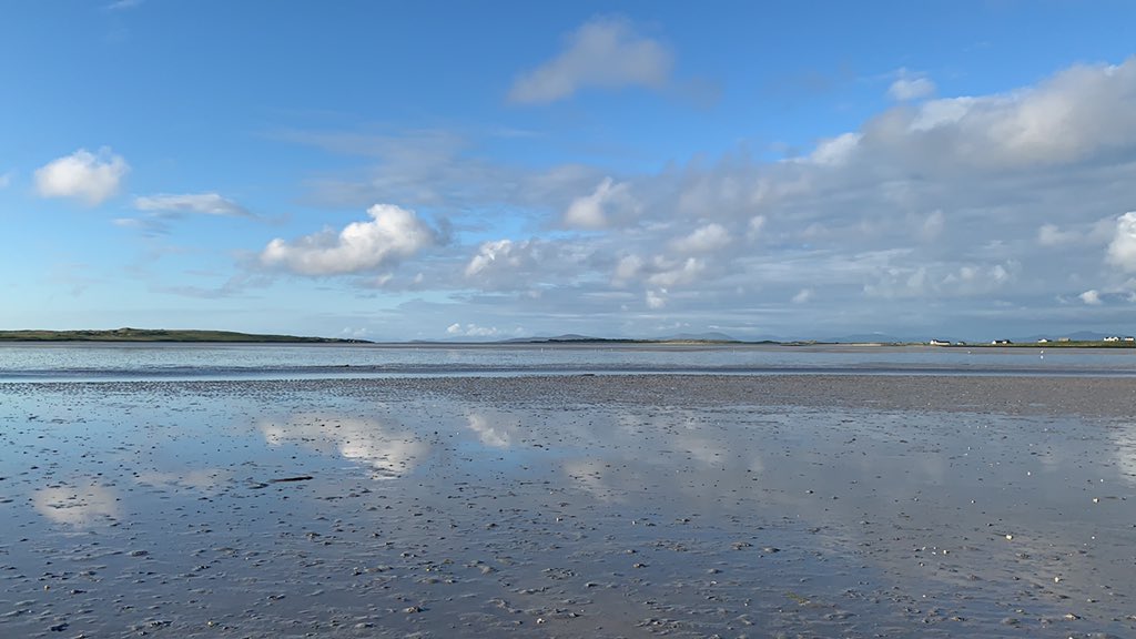 fleurrbie's tweet photo. Spell binding ... that’s the only definition I can offer for visiting North Uist. I can’t wait to return.. I seem to have 100’s of photos and I don’t know where to start .. 
4 of my favourite from the adventure so far... #NorthUist @OuterHebs ♥️ https://t.co/vbFGz0tNRR