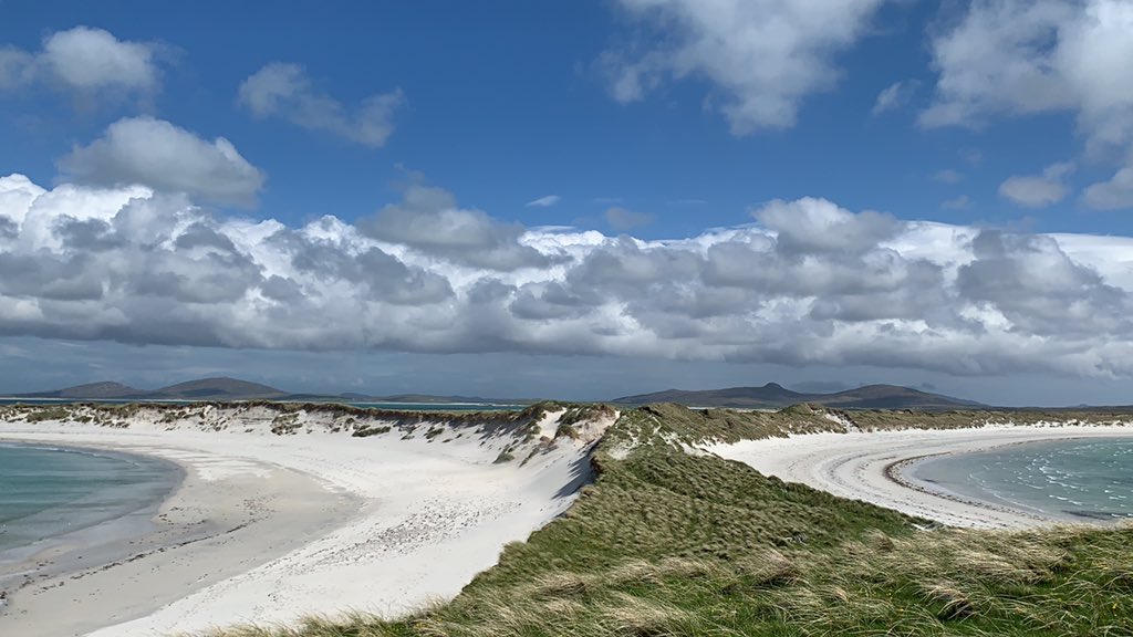 fleurrbie's tweet photo. Spell binding ... that’s the only definition I can offer for visiting North Uist. I can’t wait to return.. I seem to have 100’s of photos and I don’t know where to start .. 
4 of my favourite from the adventure so far... #NorthUist @OuterHebs ♥️ https://t.co/vbFGz0tNRR