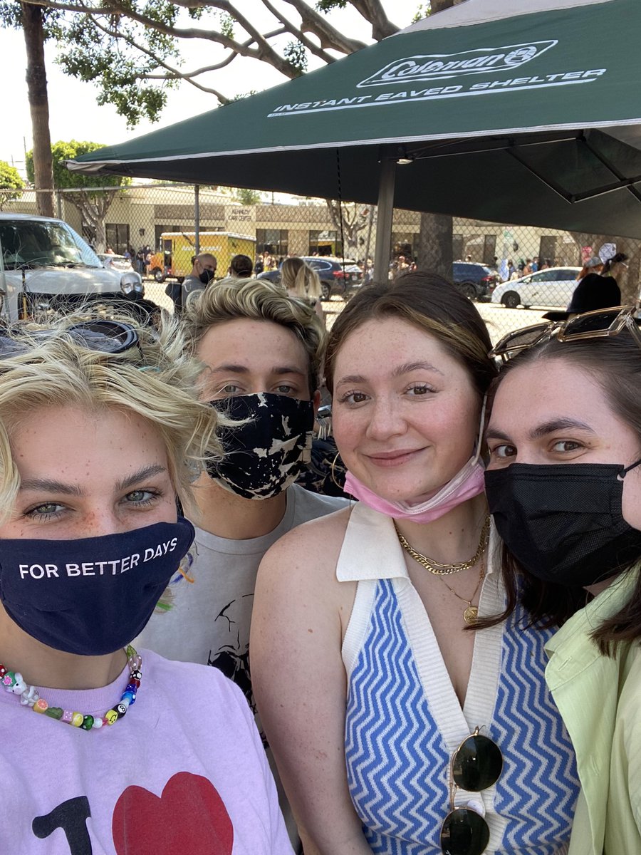 emmymhartman's tweet photo. Ermmmm https://t.co/g7B6XX2jFz
