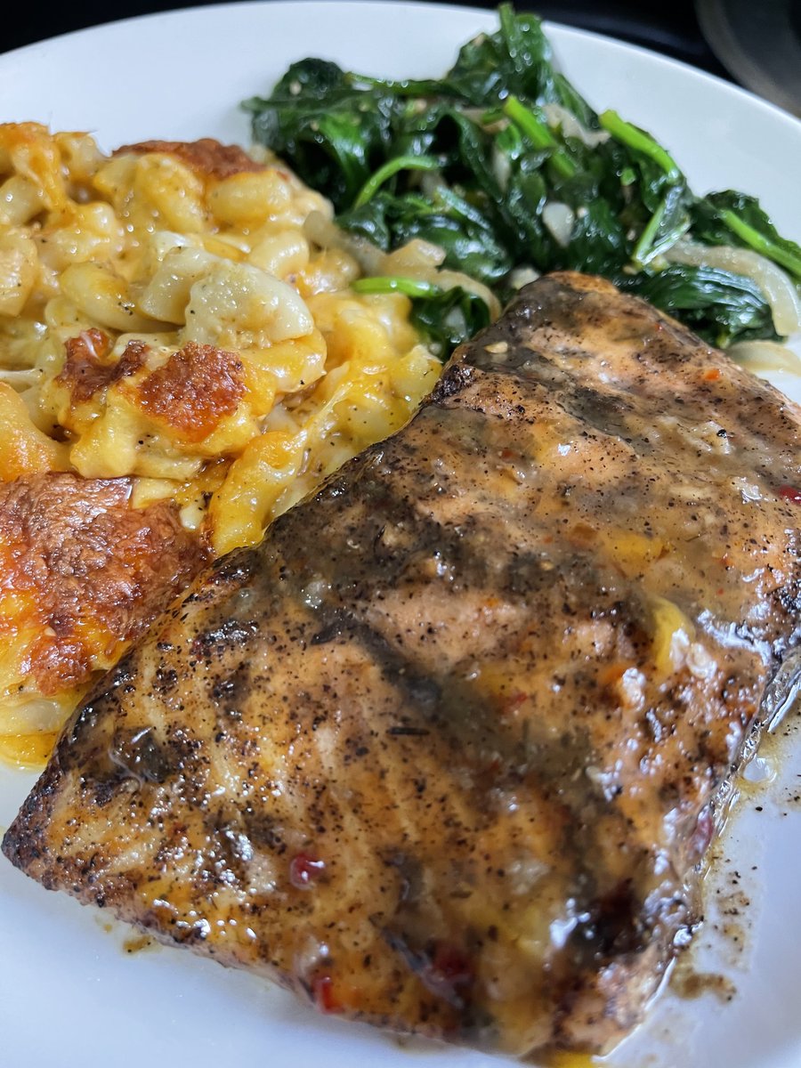Happy Sunday. Jerk Mango Salmon with baked mac &amp; sautéed spinach for dinner.