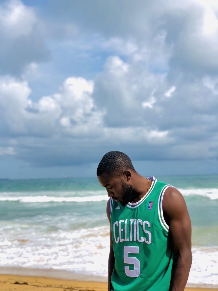 Mamar_jr's tweet photo. Self care and chill 🦦. https://t.co/45eGVWo5GU