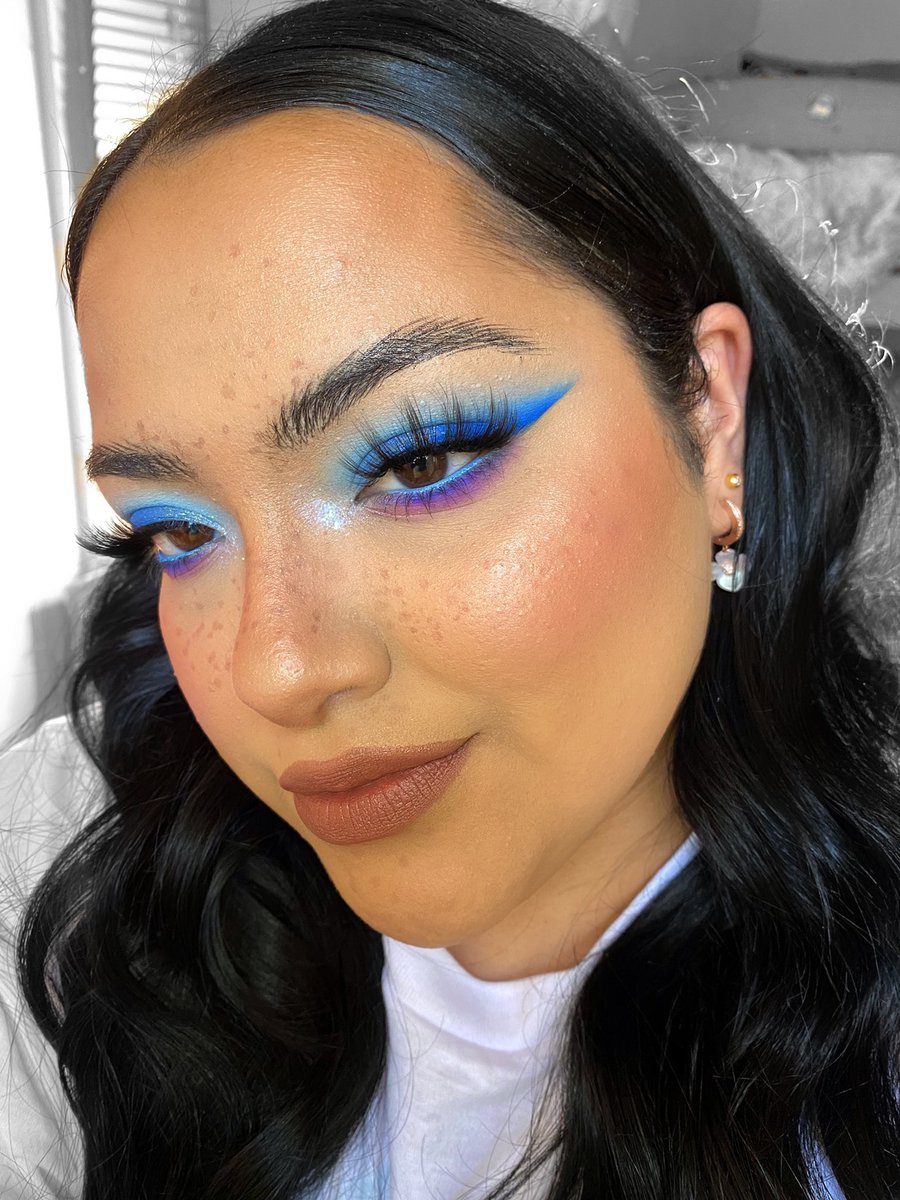 geminimija's tweet photo. something blue 💙 https://t.co/Q9SdshfJ7P