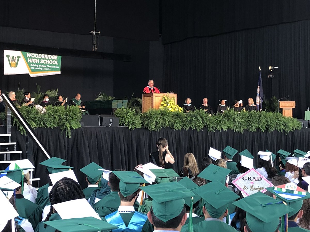 PWCSNews's tweet photo. Congratulations @WoodbridgeHS 2021 🎓 graduates. We are so proud of you! https://t.co/0hb4BfHKoV