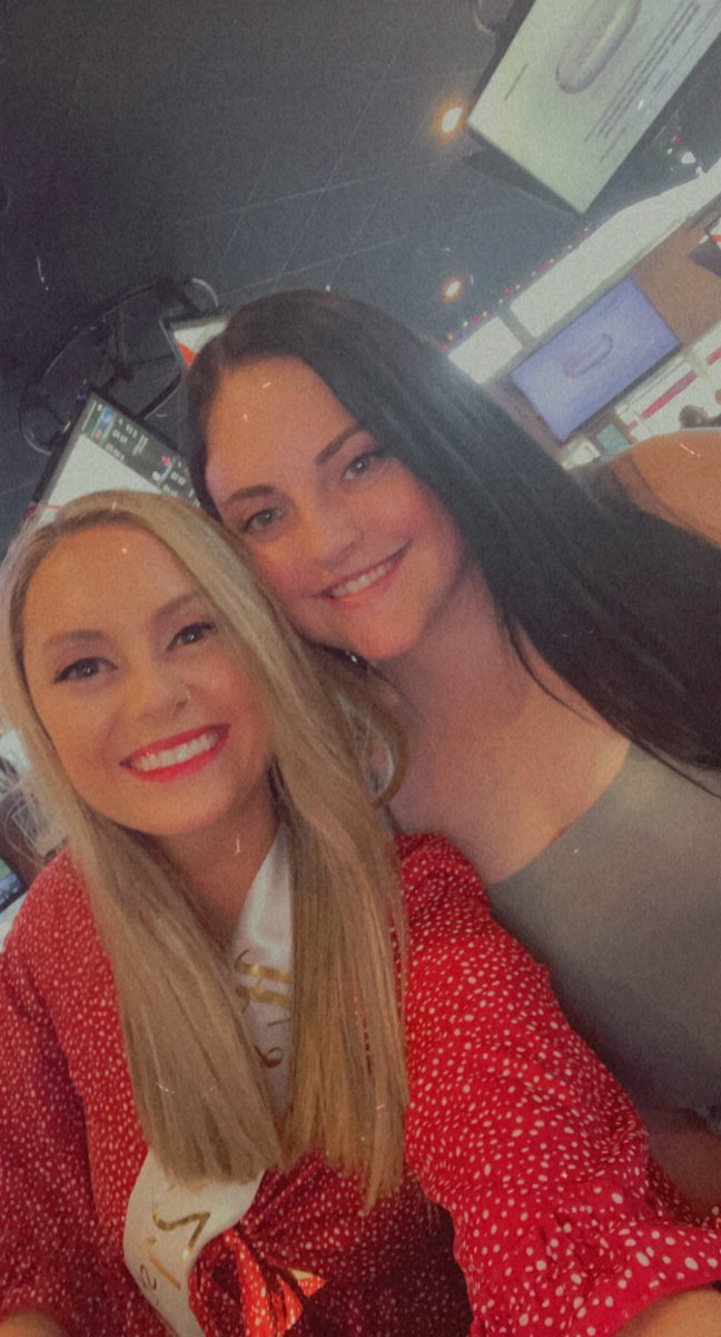 CaseyDragoo's tweet photo. Just documenting that I finally turned 21 on Friday🥳🍻🍾 https://t.co/NVECnQDwC2