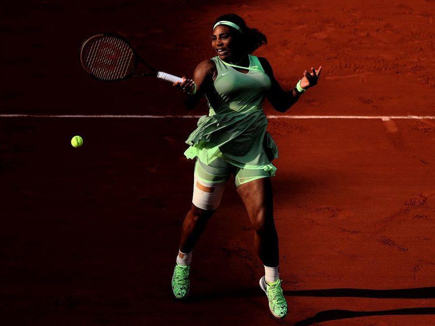 Serena Williams upset in fourth round at French Open