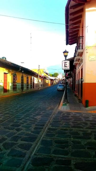 RegionXalapa's tweet photo. 📸 Pueblos Mágicos, #Xico 
Ubicado en la zona centro del Estado, a 45 min. de Xalapa, 2 h de Veracruz y 5 h de CDMX. 
#TurismoResponsable #Cultura y #Aventura #Pueblos #Mágicos #Domingo #Atardeceres #Tourism #Travel #Pictures #RegiónXalapa https://t.co/28fokqQNCB