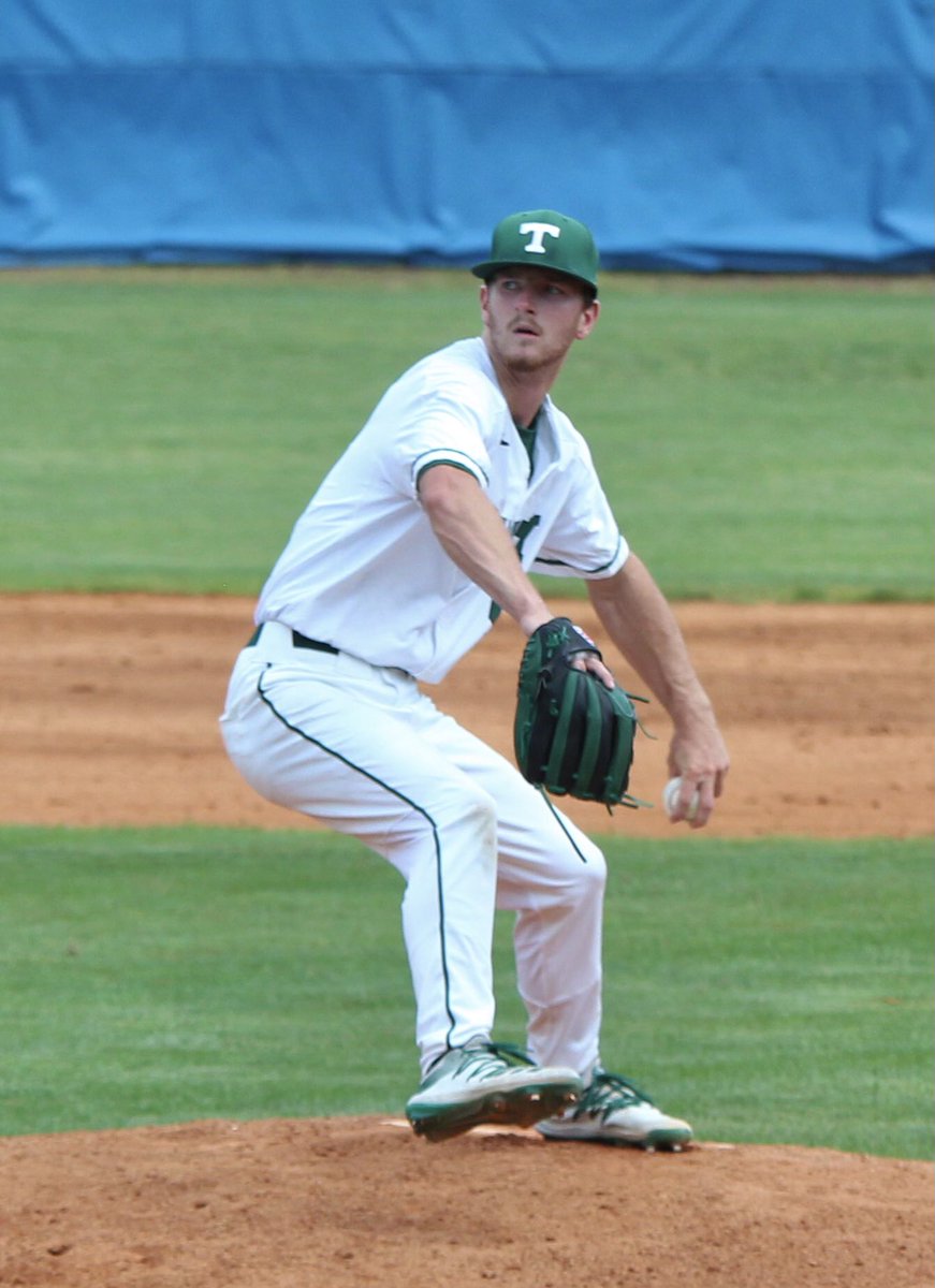 TrinityHSBBall's tweet photo. LMU commit @castlemanjosh54 joined the platoon of Rocks pitchers in the shutout performance against Portland Christian.  Inning 2: 1 K, 0 BB, 2 H , 0 R https://t.co/5VcP5fhAhI