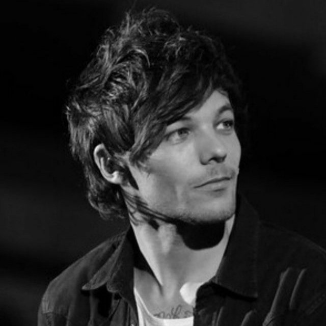 onlyangela_28's tweet photo. LARRY AU BIBLIOTECA

Donde Harry va seguido a una biblioteca cerca de su casa para distraerse y queda flechado por un chico de ojos azules. 
O
Donde Louis escapa de su pasado y se esconde en un pueblito trabajando como bibliotecario. https://t.co/dQRr3yrajB