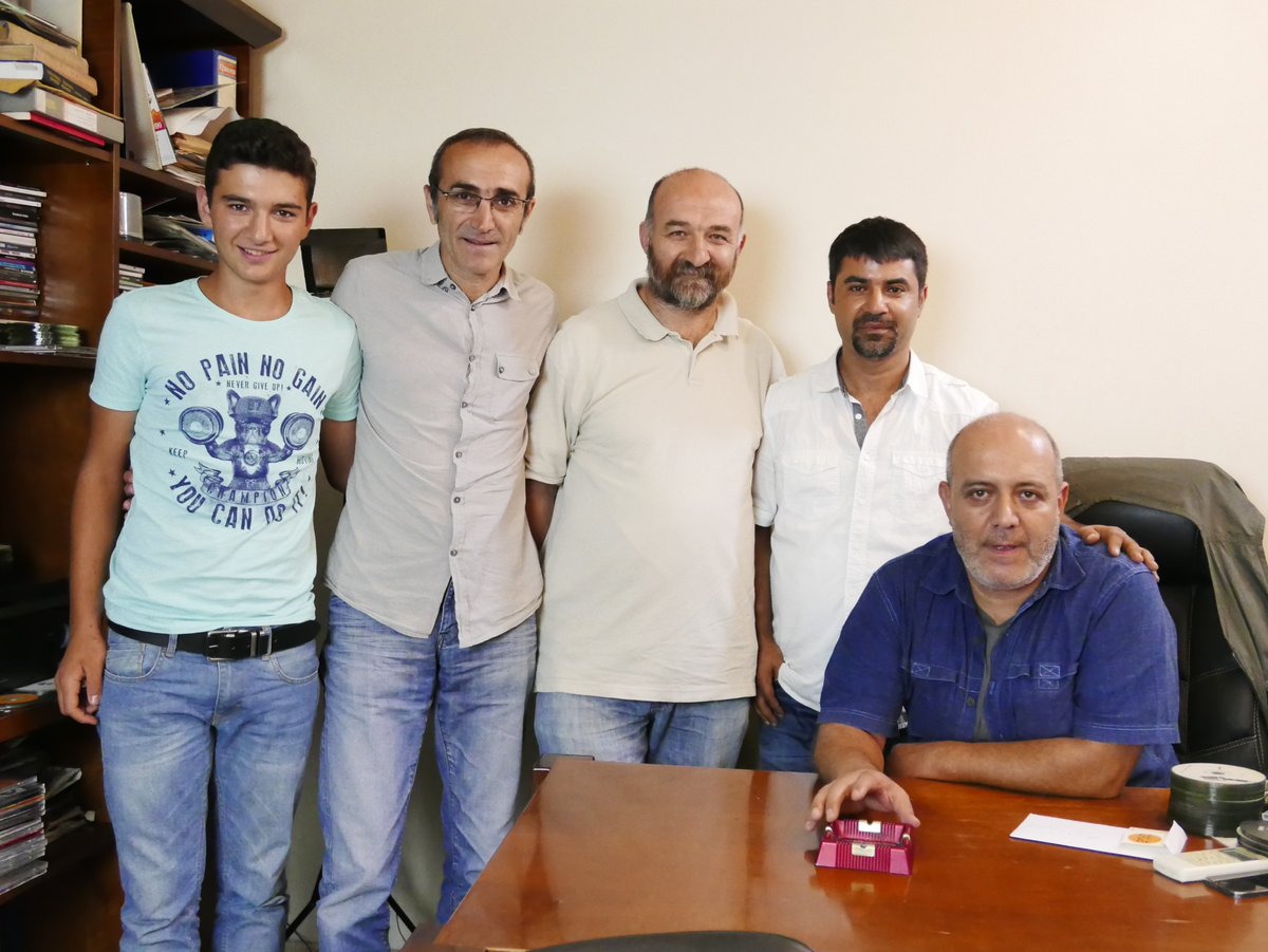 HOŞÇAKAL HASAN ABİ
Neşet Ertaş'ın "Gara suratlı Hasan gardaşı", bizim "Hasan Abi"miz, Türk Müzik tarihinin belgeselci titizliğindeki yapımcısıydın. Derin bir keder içindeyiz. Yattığın yer incitmesin, devrin daim olsun abi. 
#Hasan Saltık #Kalan Müzik