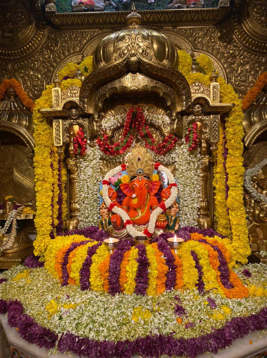 SVTMumbai's tweet photo. 🙏गणपती बाप्पा मोरया 🌺 मंगलमूर्ती मोरया 🙏 ०७/०६/२०२१ https://t.co/xcwyjS2WVV