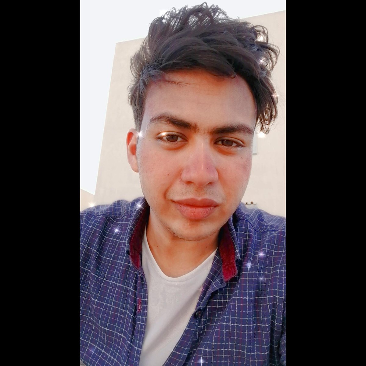 اول صوره ليا في تويتر 😂😂💔