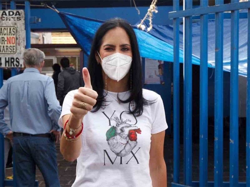 lialimon's tweet photo. GANAMOS la elección!! Gracias a las y los vecinos de Álvaro Obregón por atreverse a participar y a defender nuestra alcaldía!! Gracias a los funcionarios de casilla por defender la democracia. Gracias a nuestros representantes. Toca  defender el voto. Seré alcaldesa 24/7 https://t.co/9pZ1sz2a26