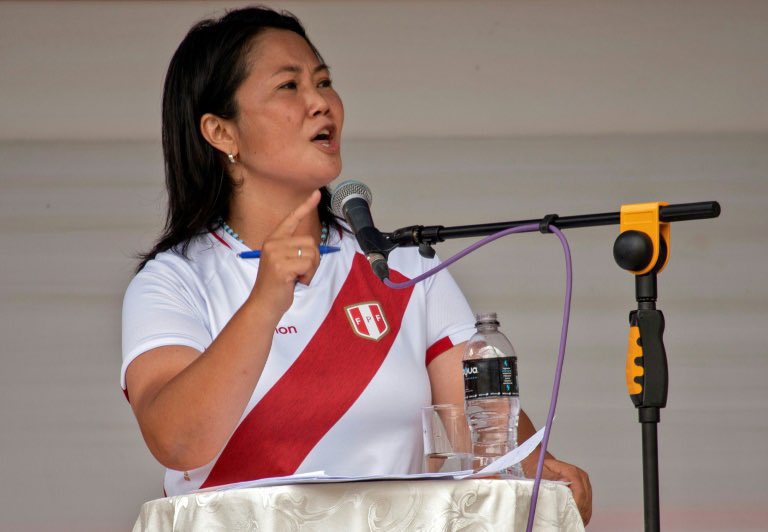 LindaMeraPress's tweet photo. #KeikoFujimori obtiene un 50,3% de las preferencias y #PedroCastillo, un 49,7%, según sondeo a boca de urna de Ipsos #EleccionesBicentenario #Peru #peruvota #peruvotes #EleccionesPeru2021 https://t.co/5jjdiprR3k