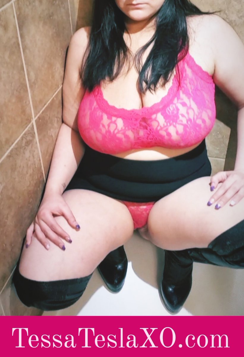 TessaTesla604's tweet photo. Ok ladies 🚺 n Gentlemen 🚹 Which do u like better...1 or 2 ? Drop your answer in the comment n RT if u like my 38FF's. #hugenaturals 😻 #38FF 😈 #curvyandnatural 😍 #TessaTesla 🤩 #coverup or #uncovered 🤩 https://t.co/TQ0W1IjcUF