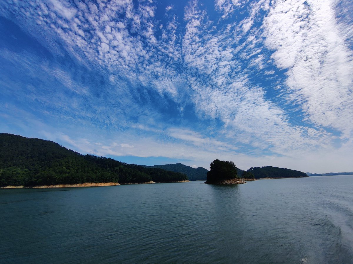 rex_holy's tweet photo. QIAN DAO HU（Thousand island lake）,Zhe Jiang, China https://t.co/tOkejeC41u