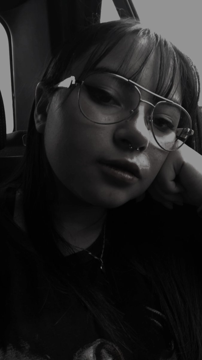 heeflexisivo's tweet photo. "Eu sonho minha pintura, e então eu pinto o meu sonho." - Van Gogh

#ARSD #ARMYSelcaDay @BTS_twt https://t.co/fmT98QtTka