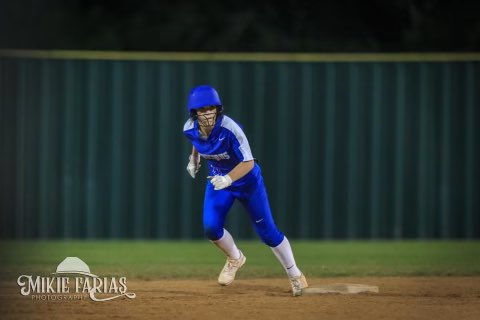 Lily Warren
2nd Team All-District Outfielder
.400 BA, Stole 12 Bases!, Scored 19 runs for the Unicorns