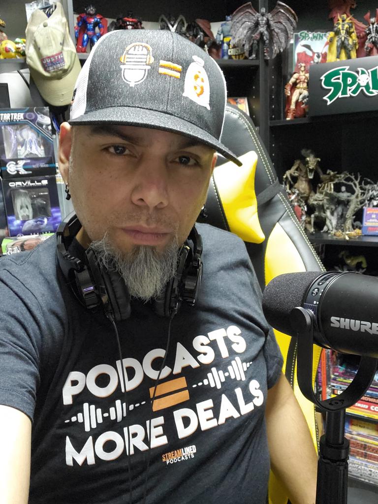 TheRealAlMega's tweet photo. Shout out to @StreamlinedPod for the awesome swag! #StreamlinedPodcasts #Podboxx https://t.co/XqFWYG0e3d