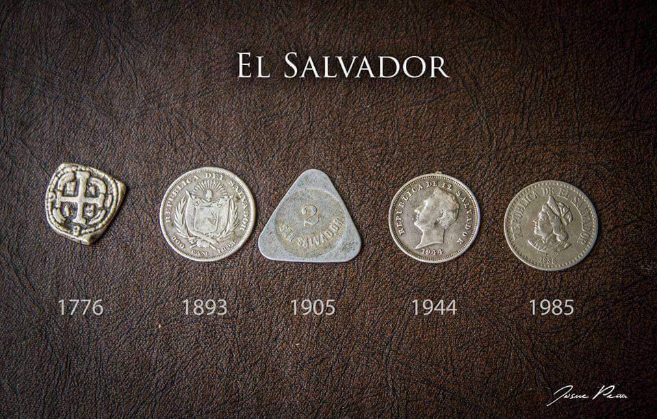 EShistoria32's tweet photo. Moneda de El Salvador.
1776 - El Macaco
1893 - Peso Salvadoreño
1905 - Colón https://t.co/4QqGxbYv6Y