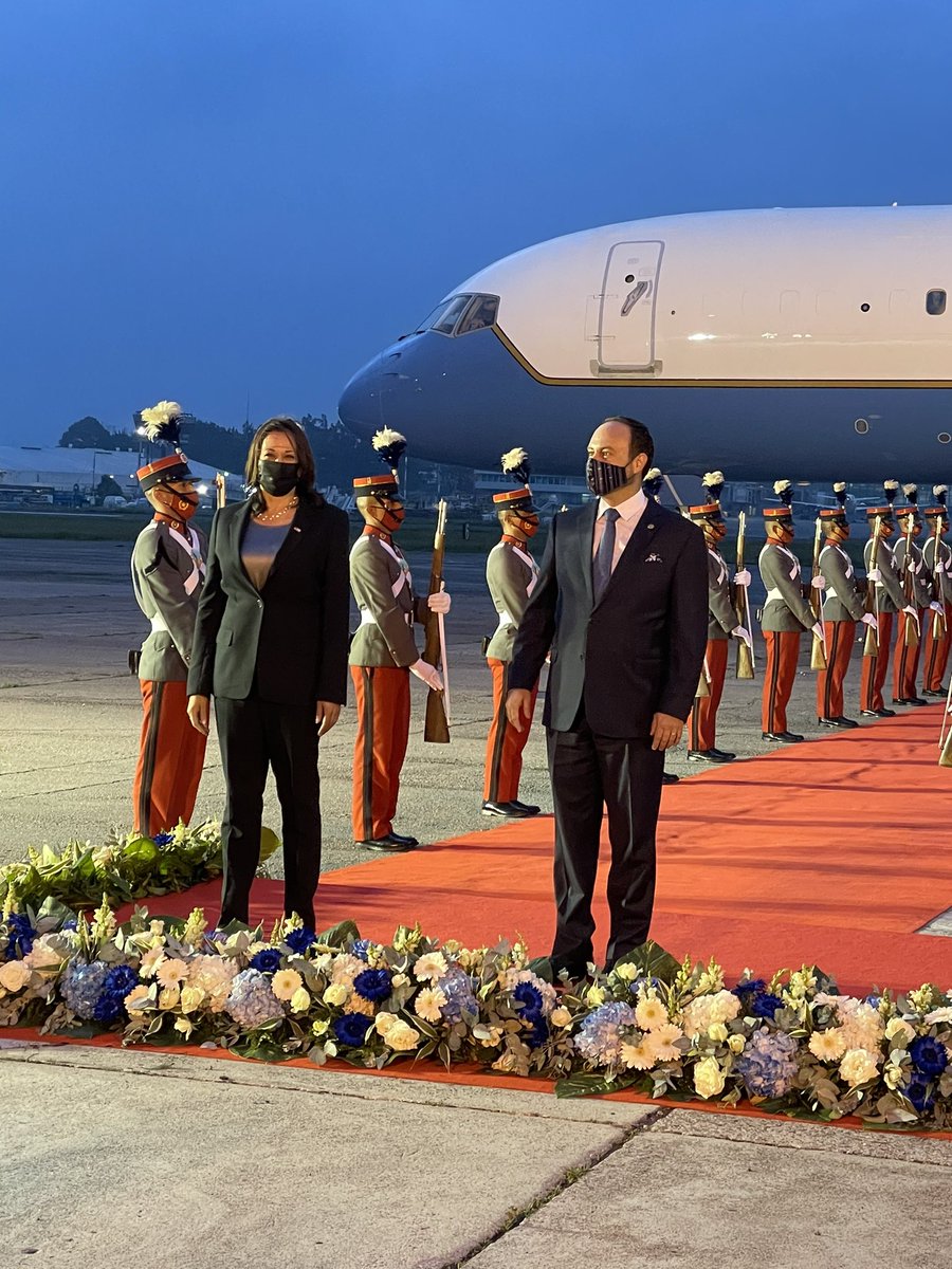 Courtney Subramanian on Twitter "Scenes from VP’s arrival in