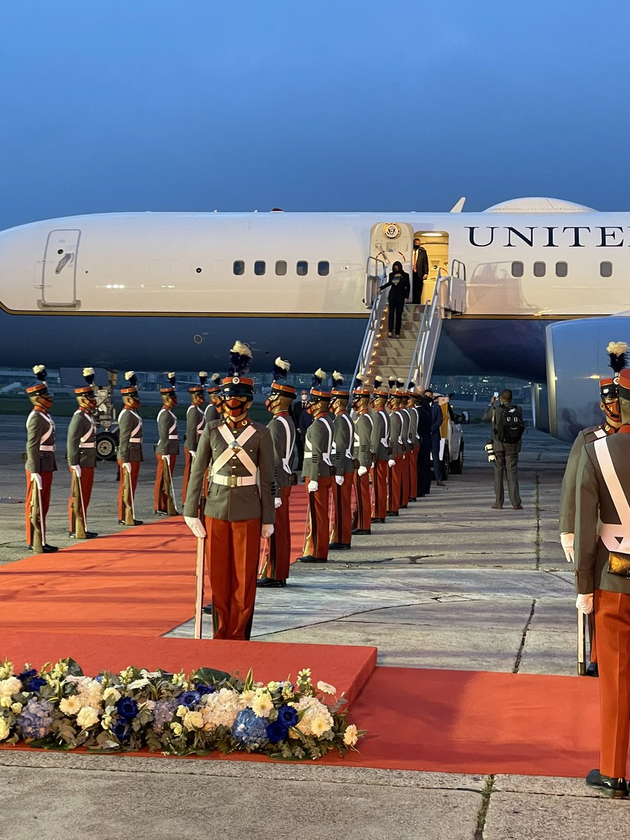 Courtney Subramanian on Twitter "Scenes from VP’s arrival in