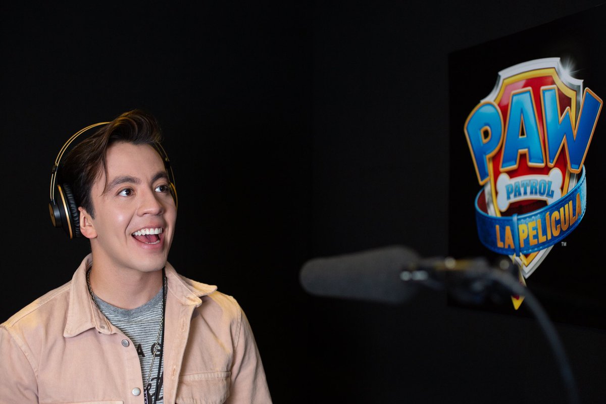 Bryan_SKabeche's tweet photo. Se los dije en el LIVE de IG y se los digo ahora, el fandom de Twitter es ENORME

Gracias por todos sus buenos deseos en este nuevo proyecto, obviamente daremos lo mejor de nosotros para que todo salga increíble

Les dejo estas imágenes exclusivas del día que grabamos las voces https://t.co/DhjJQfmNrX