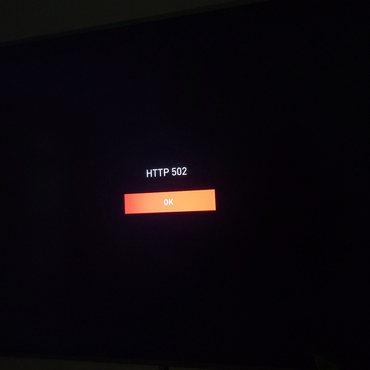 amidnightmare's tweet photo. Yo @Showtime this #MayweatherPaul fight is going hard. Glad we paid $50 to stare at an error screen &amp; re-enter our login info 2 dozen times. Missed the ochocinco fight entirely. 🔥🔥 https://t.co/JwpTzPllEQ