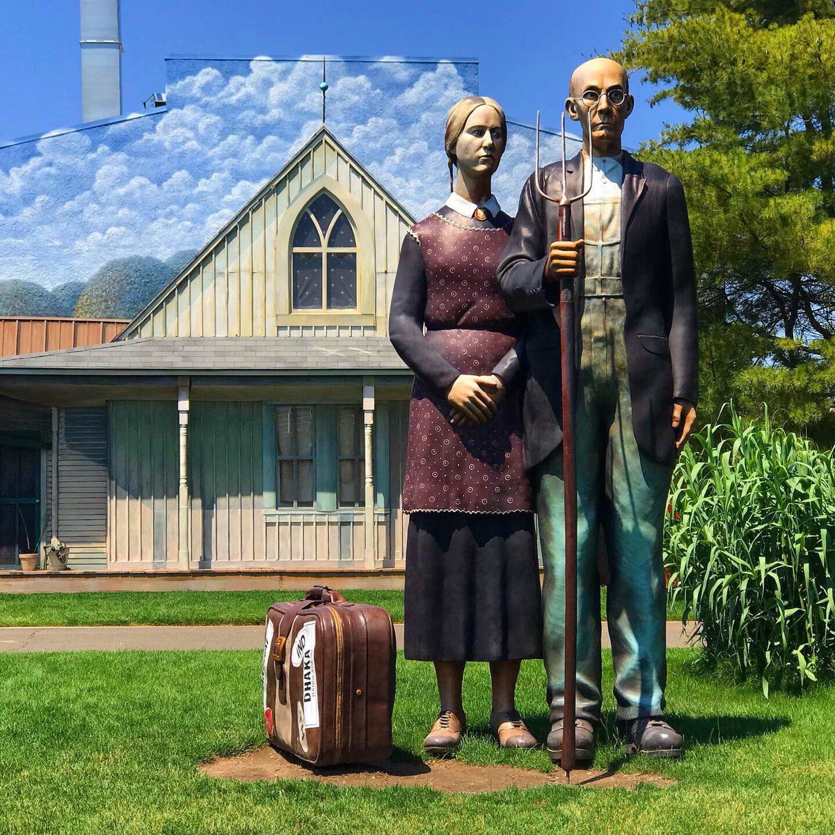EASDRodrigues's tweet photo. I truly wish all my students would visit @gfsnj one day... The images don’t do it justice. They would recognize so many famous paintings transformed by Seward Johnson into sculptures, and notice simple life moments eternalized by his art. The impact would be inevitable. https://t.co/RhOWptCXFe