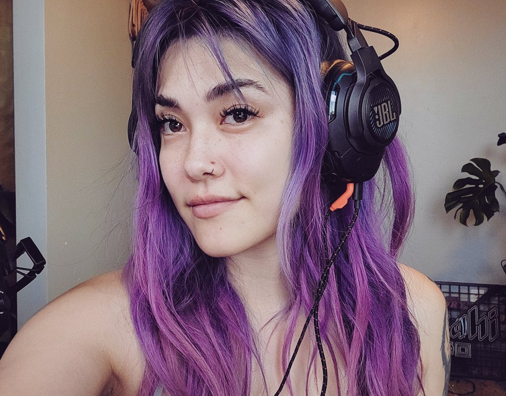 Twitch.tv/AvaGG. 