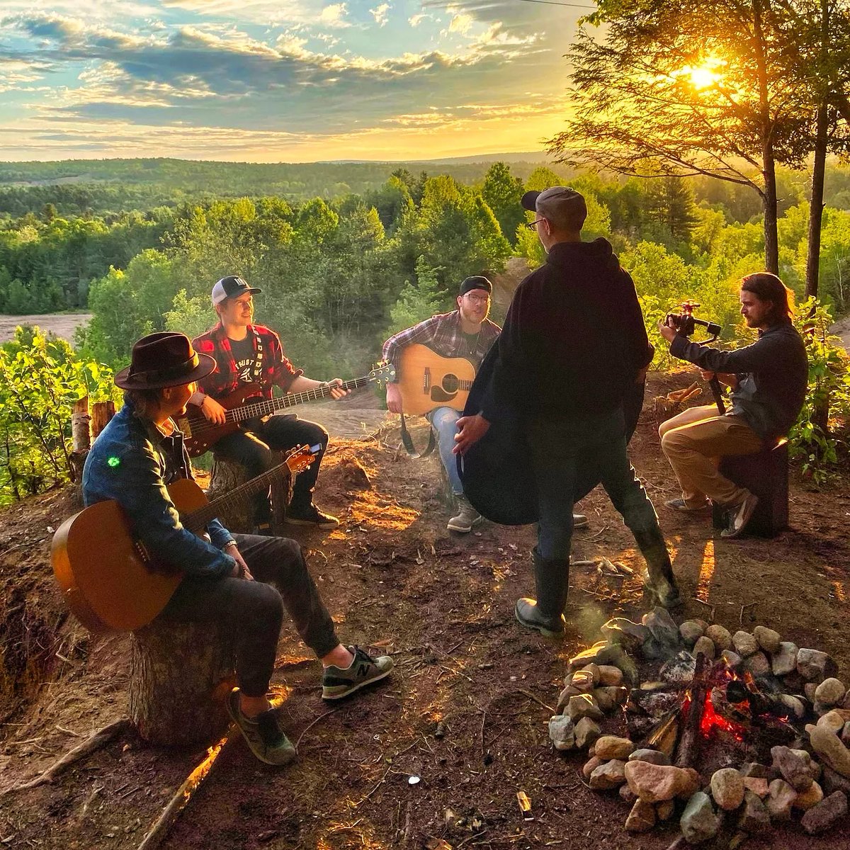 nonameroad's tweet image. Caption this behind the scenes photo for us! 

#nonameroad #likeacountrysong #country #camping #sunrise #countrymusic #CaptionThis