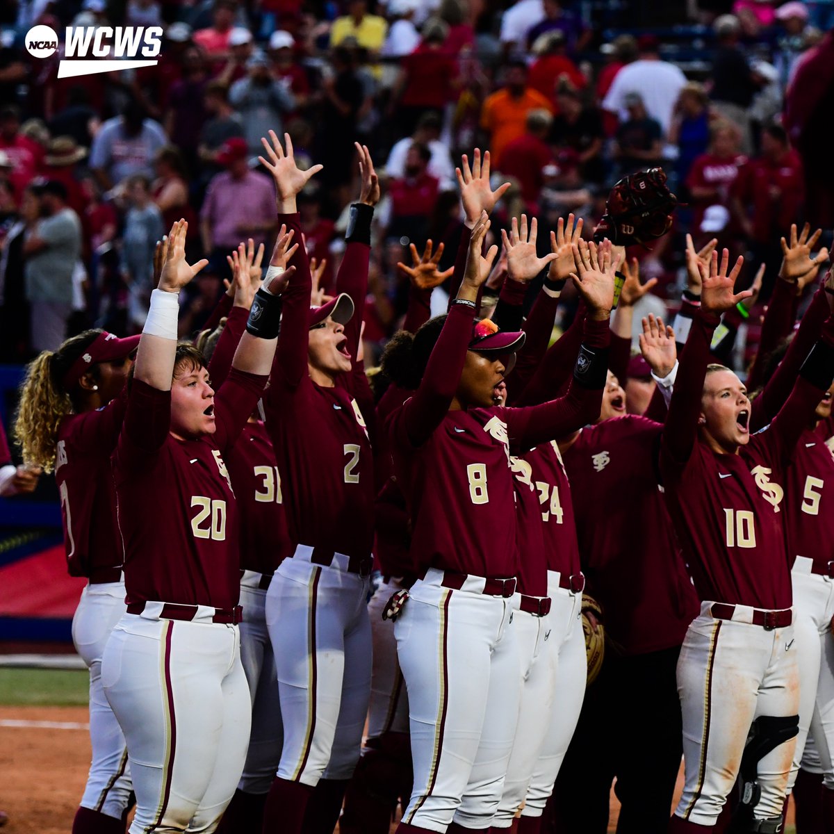 NCAASoftball's tweet photo. 𝐍𝐨 𝐐𝐮𝐢𝐭 𝐍𝐨𝐥𝐞𝐬 💪

#WCWS x @FSU_Softball https://t.co/iAAeIsFW3T